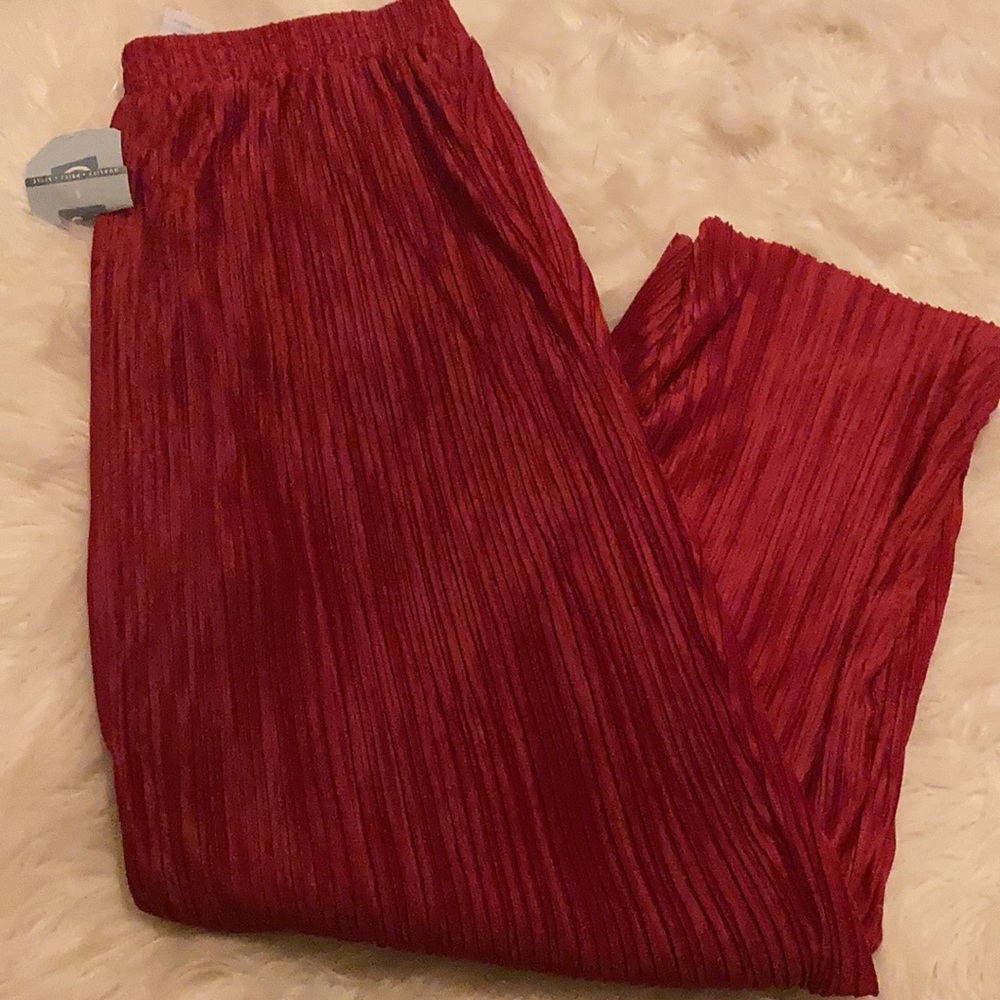 Women plus size red 2x pleated type pants